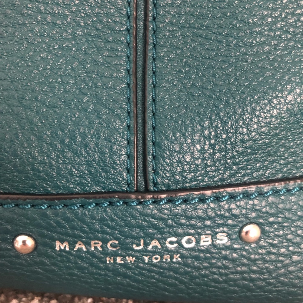 Mark Jacob’s Leather Handbag Purse - Picture 5 of 11